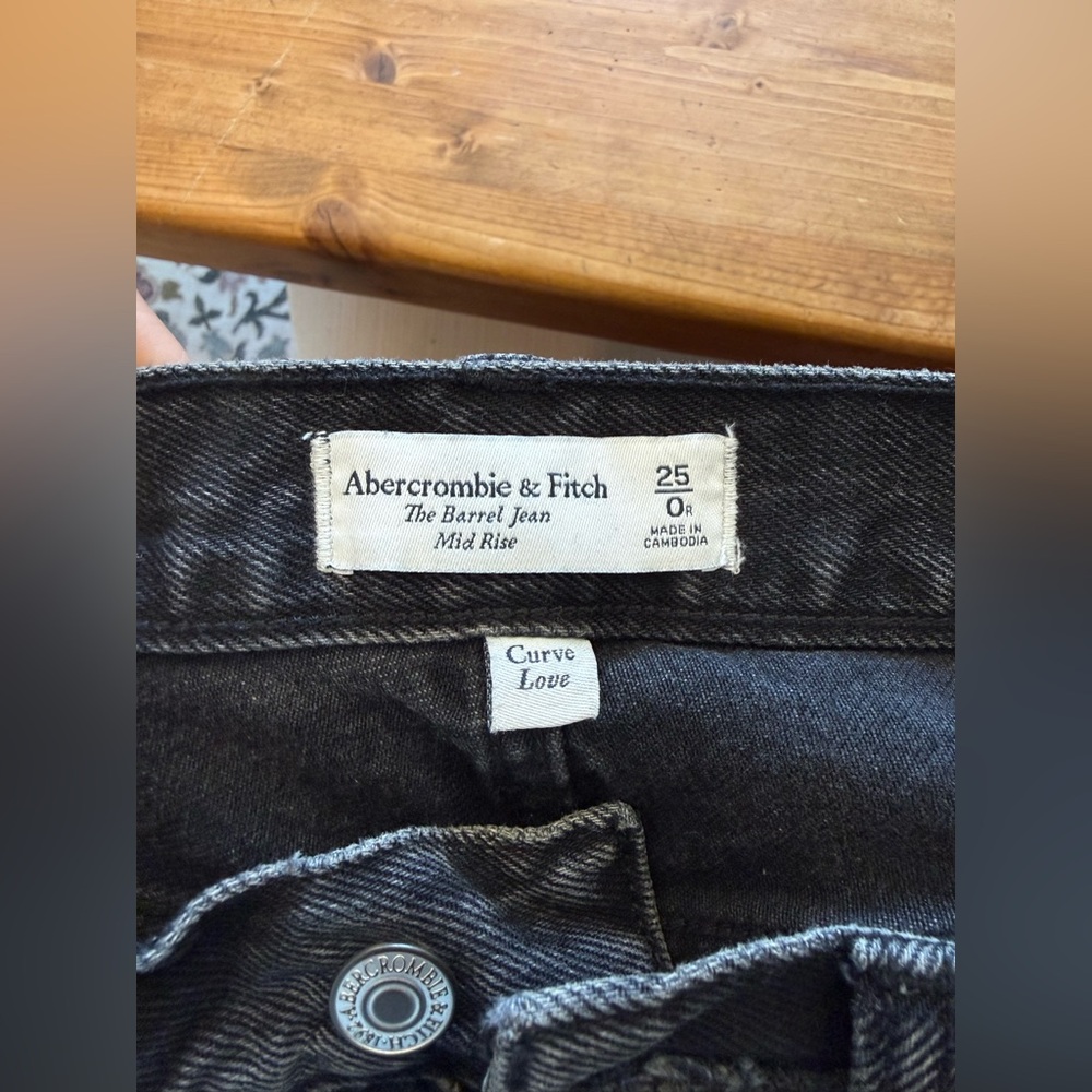 Abercrombie The Barrel Jean Mid-Rise Black - Picture 3 of 3